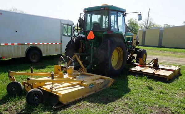 Image of John Deere 7210 equipment image 4