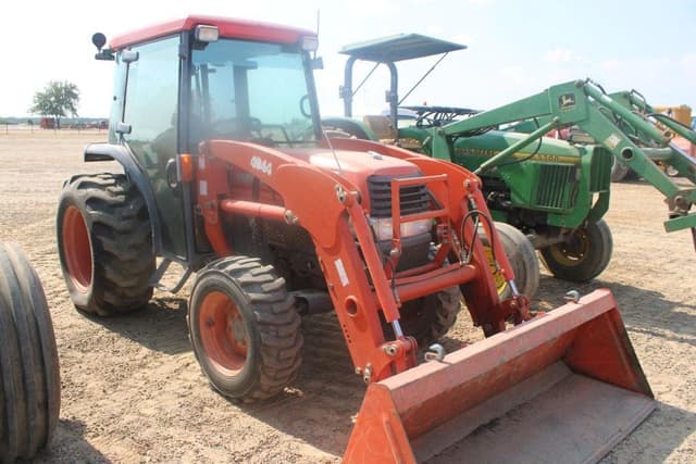 Image of Kubota L4630 equipment image 2