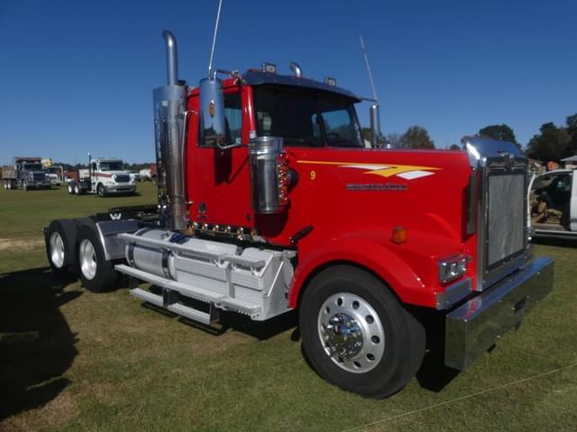 Image of Western Star 4900EX equipment image 1