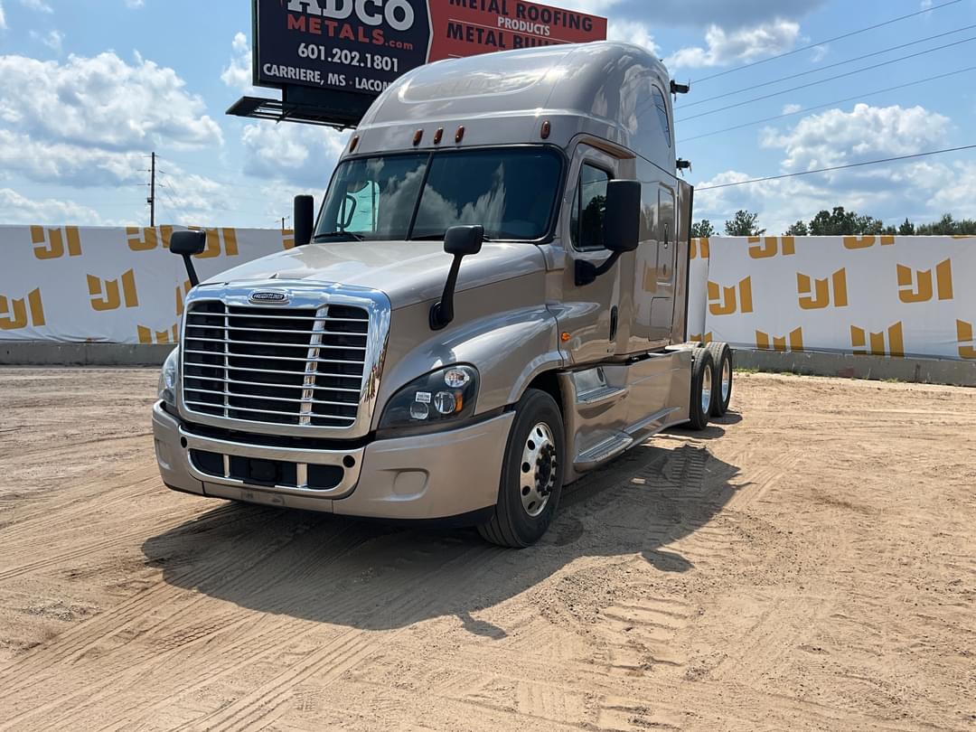 Image of Freightliner Cascadia Primary image