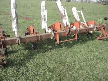 Main image International Harvester 133