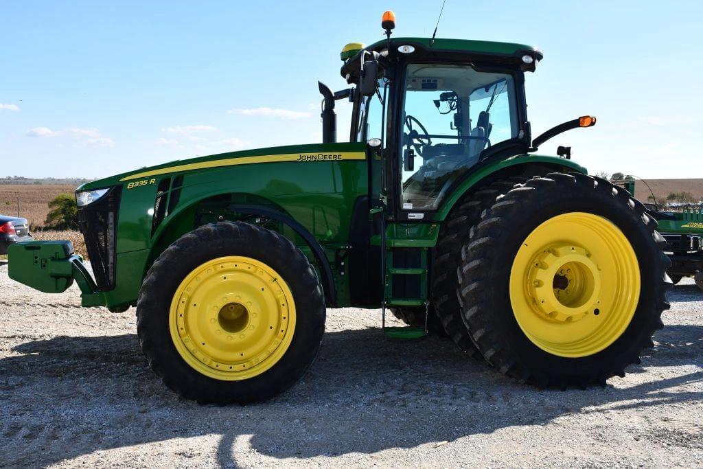 Image of John Deere 8335R Primary image