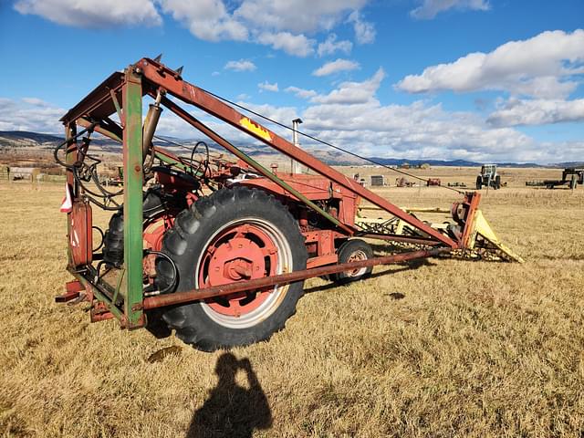 Image of Farmall M equipment image 2