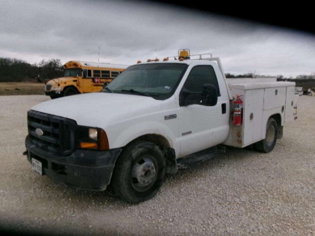 Image of Ford F-350 Primary image