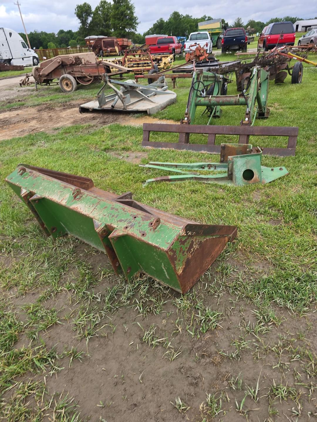 Image of John Deere 148 Primary image