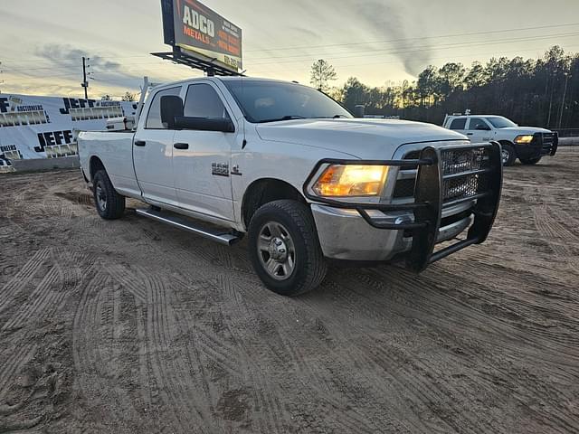 Image of Dodge Ram 3500 equipment image 2