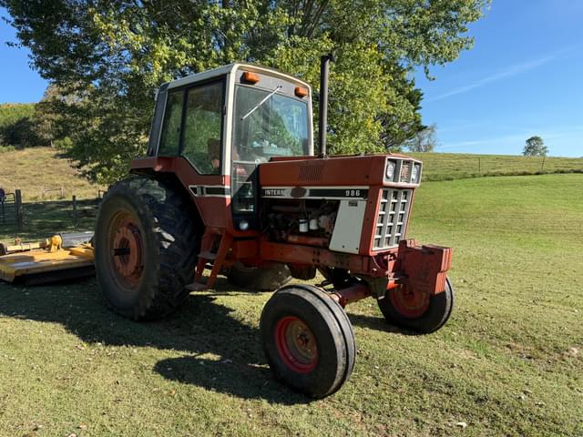 Image of International Harvester 986 equipment image 2