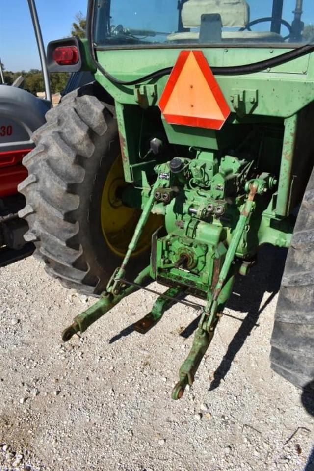 Image of John Deere 4230 equipment image 4