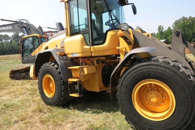 Image of Volvo L60H equipment image 3