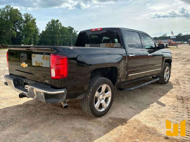 Image of Chevrolet 1500 equipment image 4