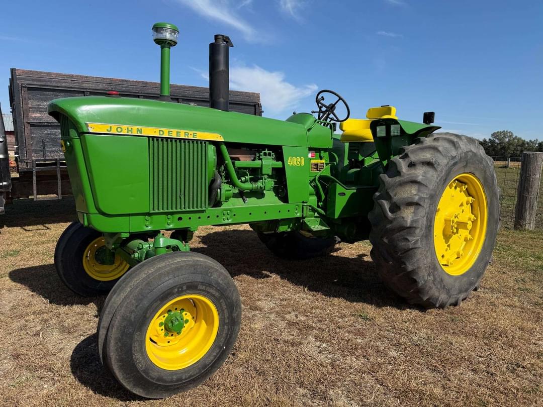 Image of John Deere 4020 Primary image