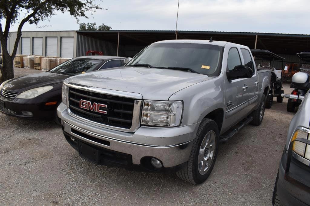 2011 GMC 1500 Equipment Image0