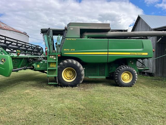 Image of John Deere 9570 STS equipment image 1