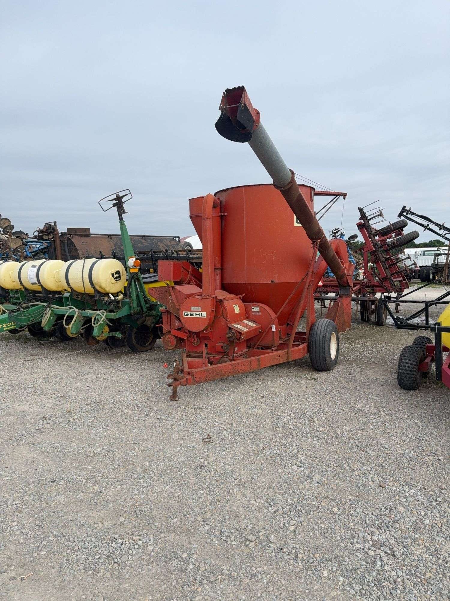 Gehl 95 Equipment Image0