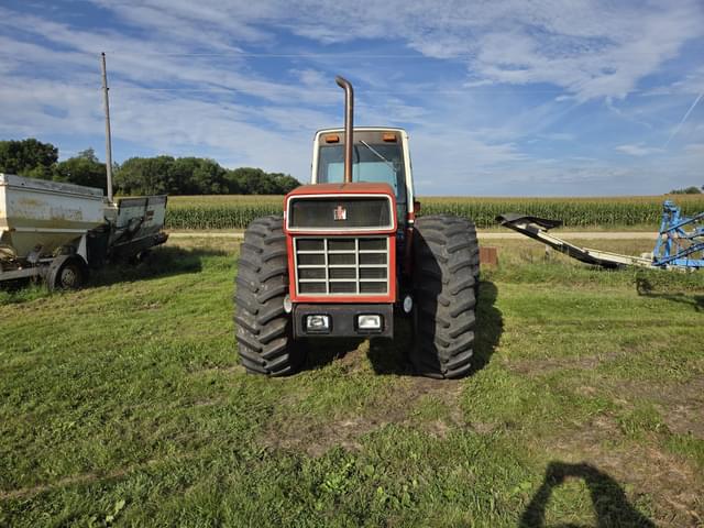 Image of International Harvester 3788 equipment image 1
