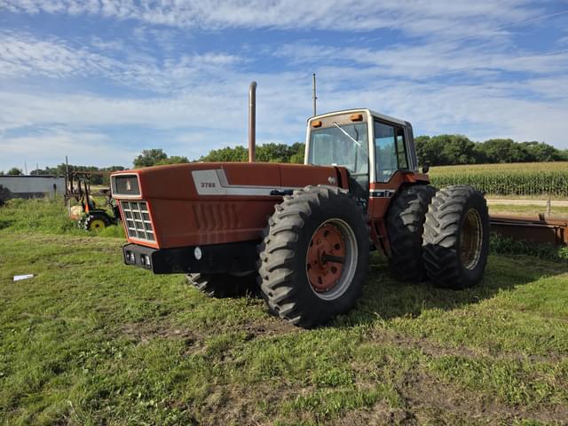 Image of International Harvester 3788 equipment image 2