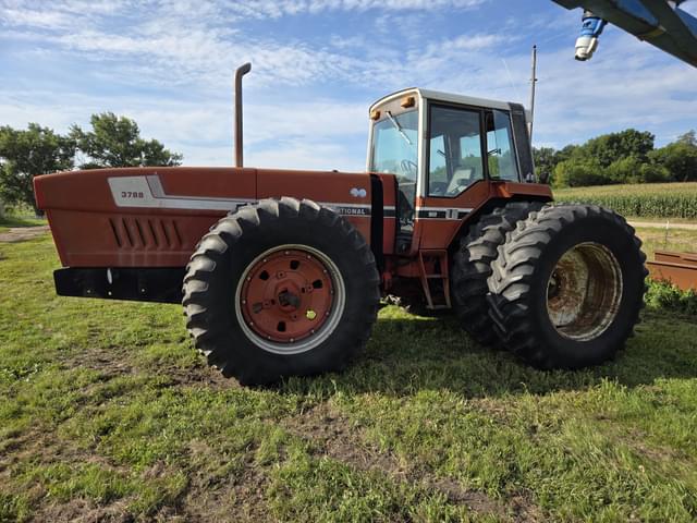 Image of International Harvester 3788 equipment image 3