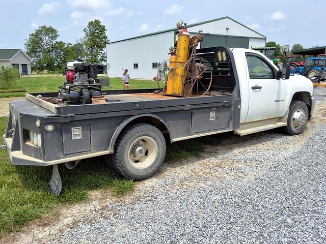 Image of Chevrolet 3500HD equipment image 4