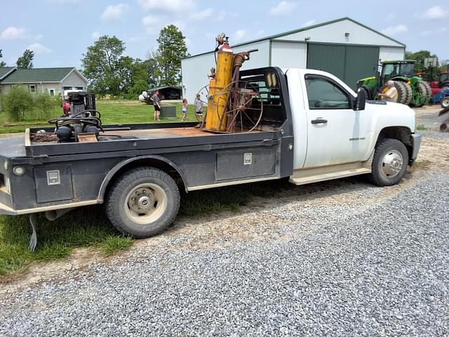 Image of Chevrolet 3500HD equipment image 3