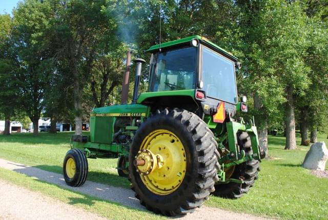 Image of John Deere 4440 equipment image 2