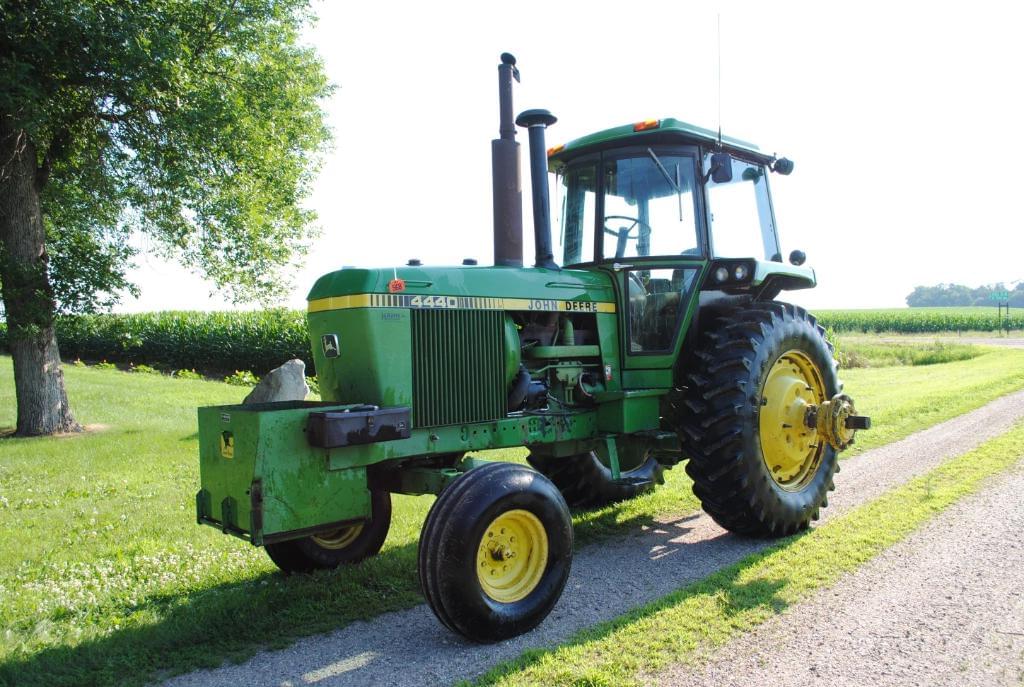 Image of John Deere 4440 Primary image