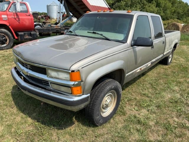 Image of Chevrolet 3500 equipment image 3