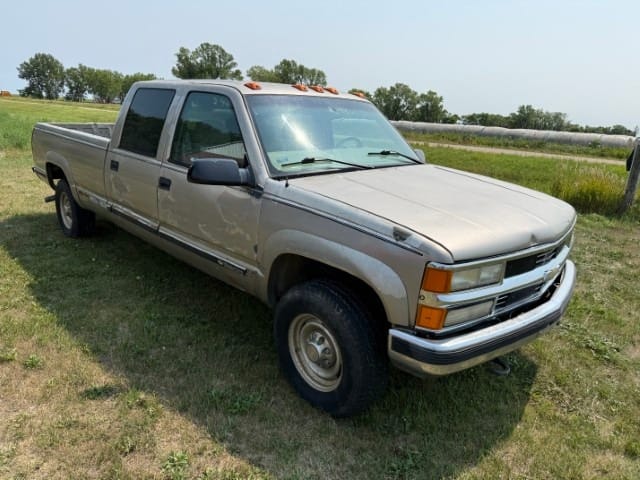1999 Chevrolet 3500 Equipment Image0