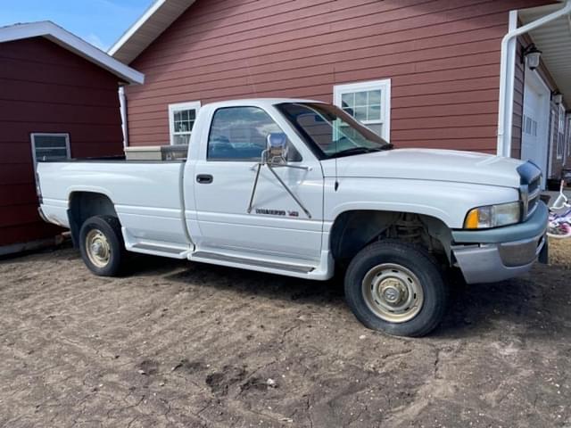 Image of Dodge Ram 2500 equipment image 2