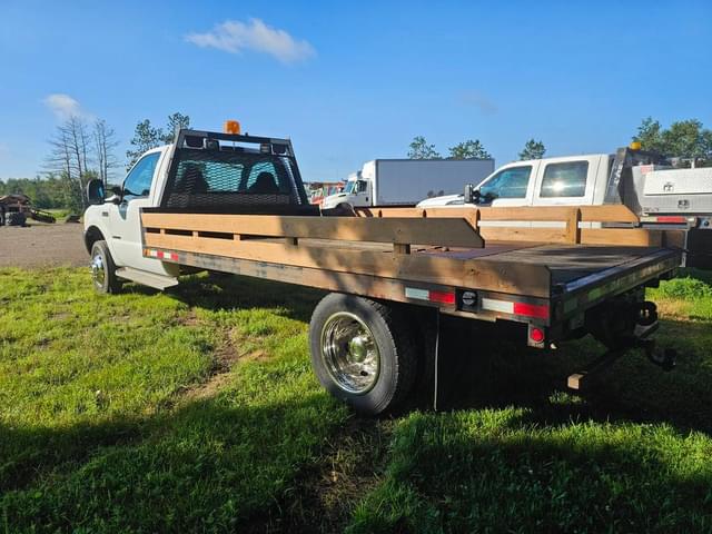 Image of Ford F-550 equipment image 2