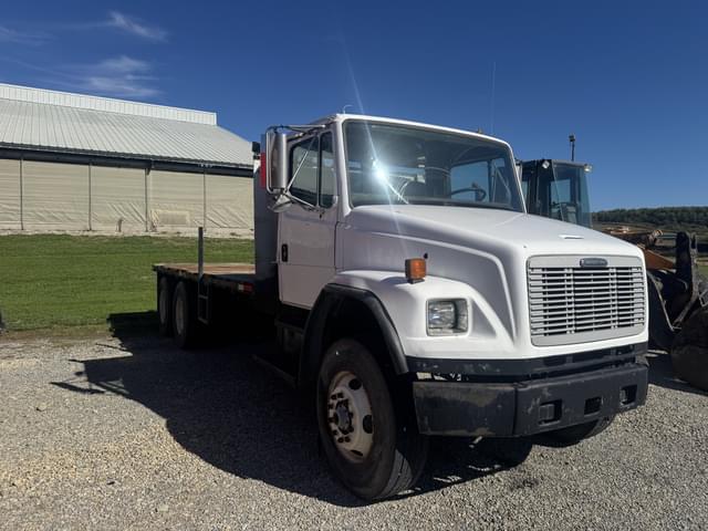 Image of Freightliner FL112 equipment image 1