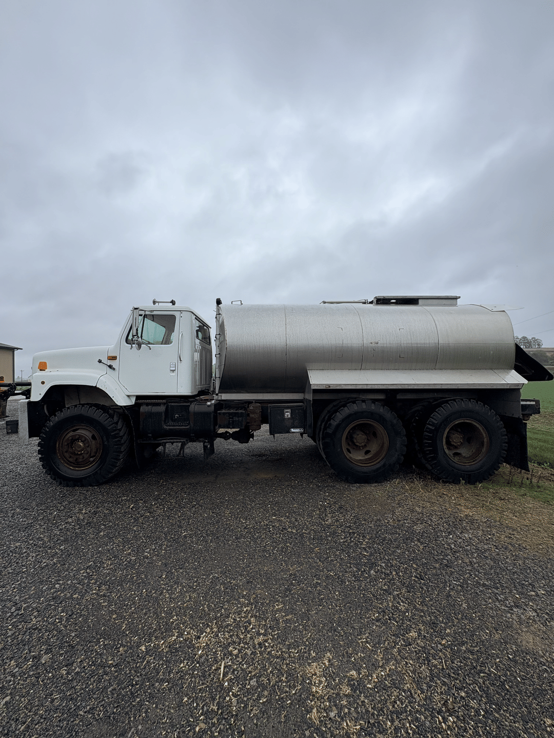 Image of International 2600 Primary image