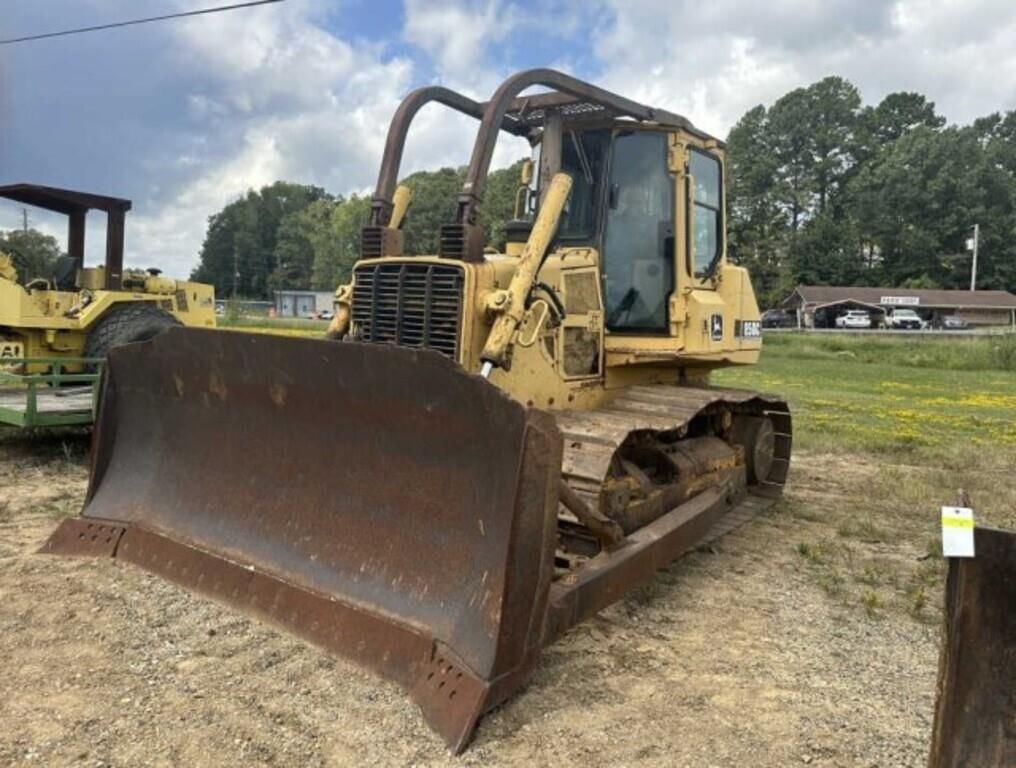 1999 John Deere 850C Equipment Image0