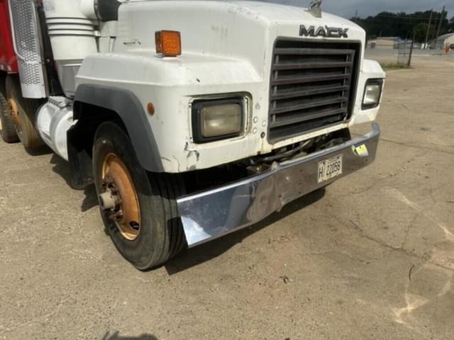 Image of Mack RD688S equipment image 1