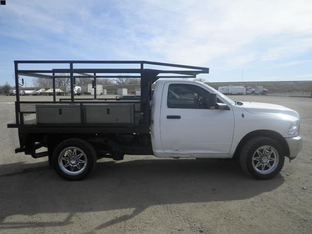 Image of Dodge Ram 2500HD equipment image 3