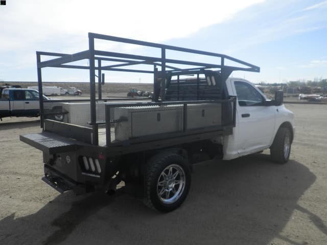 Image of Dodge Ram 2500HD equipment image 4