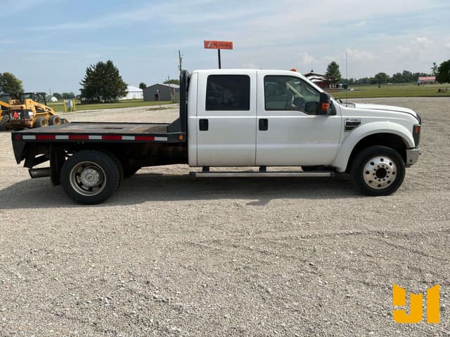 Image of Ford F-450 equipment image 3