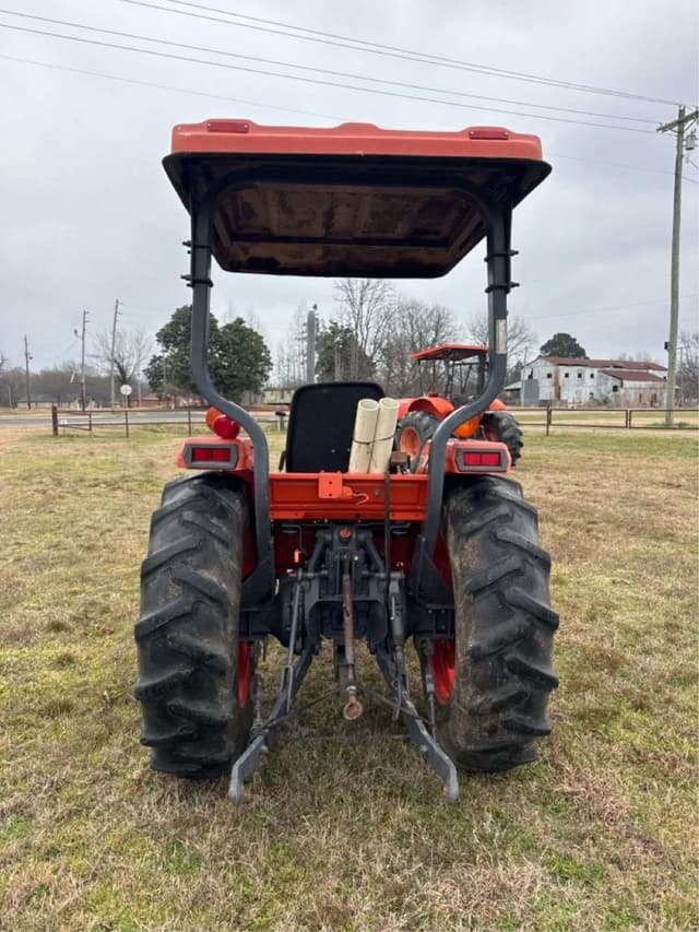 Image of Kubota L2950 equipment image 3