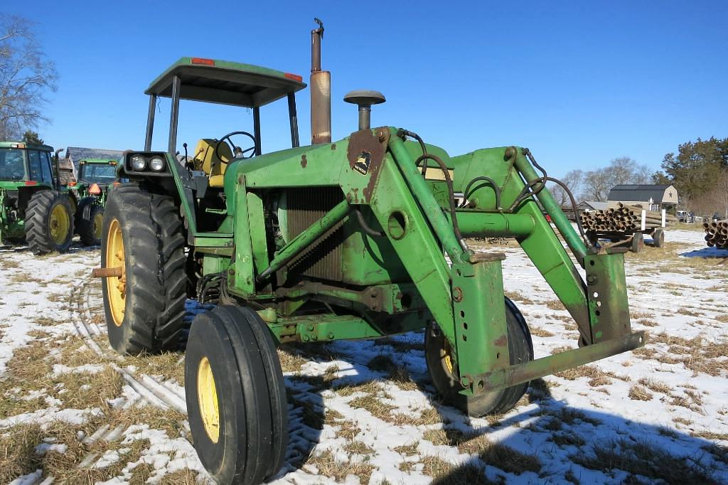 Image of John Deere 4240 Primary image