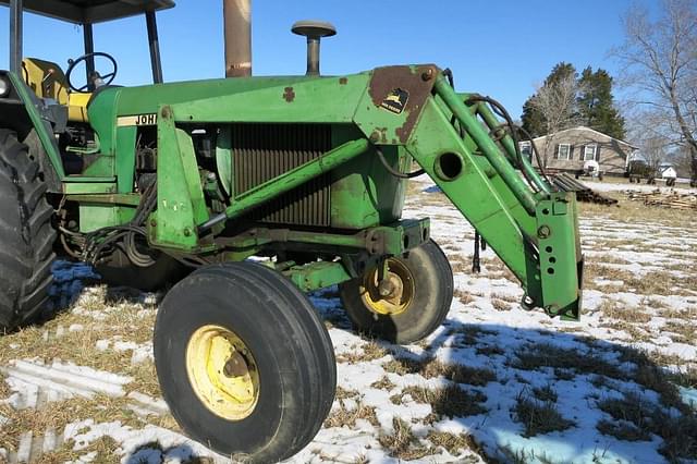 Image of John Deere 4240 equipment image 1