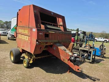 Main image New Holland 688