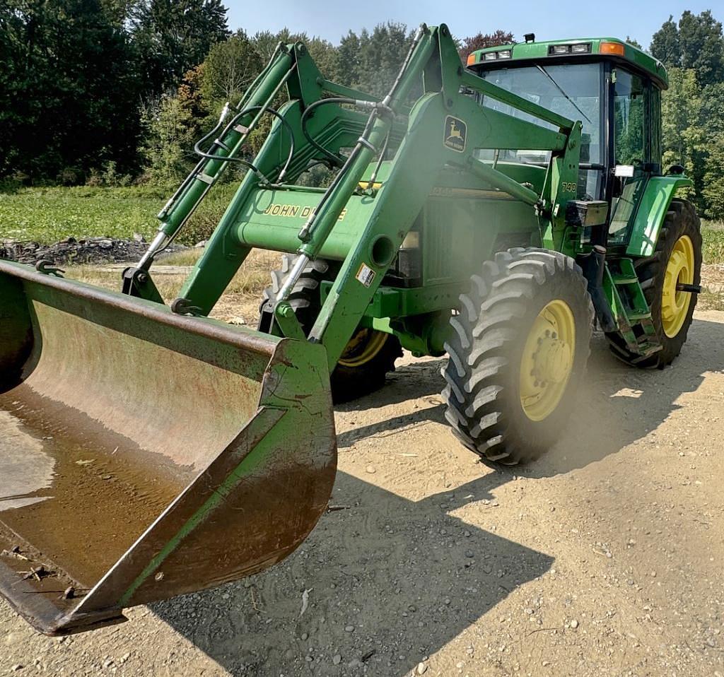 Image of John Deere 7400 Primary image