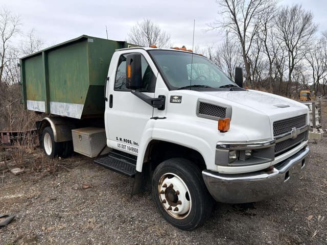 Image of Chevrolet C5500 equipment image 2