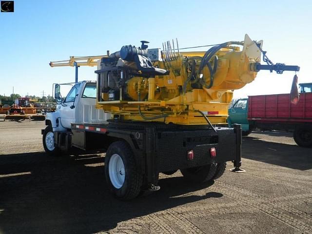 Image of Chevrolet Kodiak equipment image 2