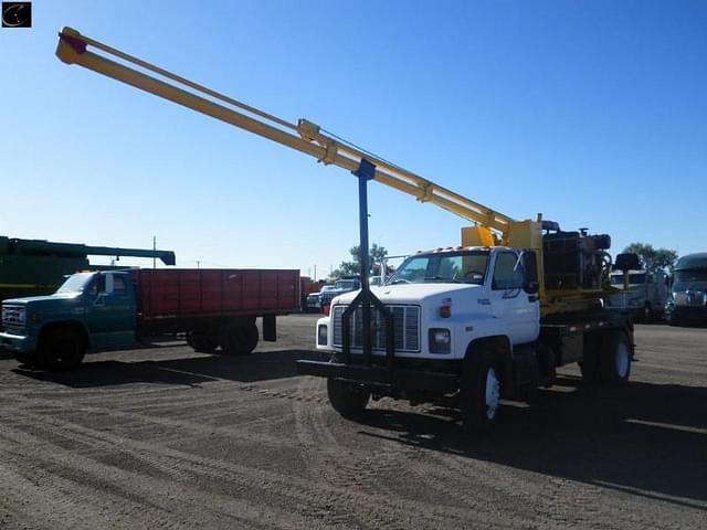 Image of Chevrolet Kodiak equipment image 3