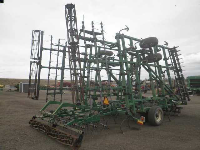 Image of Great Plains 8328 equipment image 3