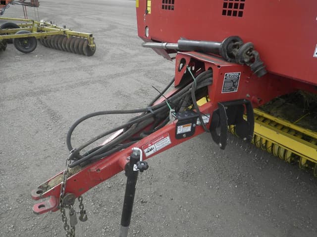 Image of New Holland BR7090 Specialty Crop equipment image 4