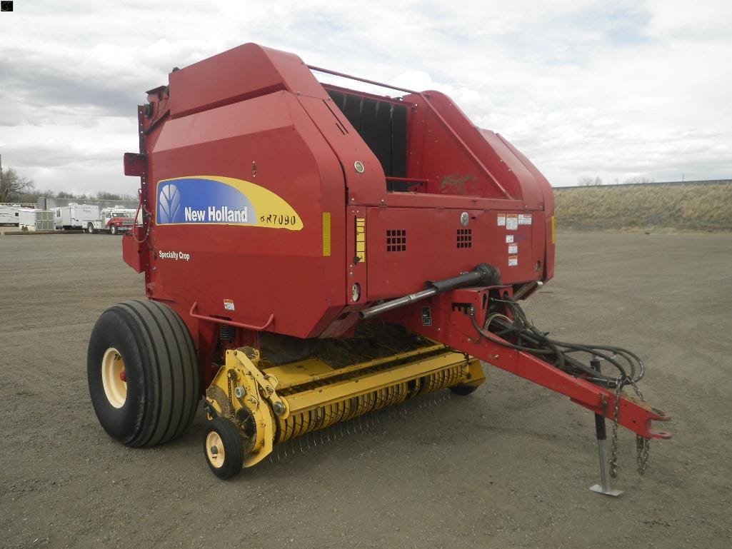 New Holland BR7090 Specialty Crop Equipment Image0