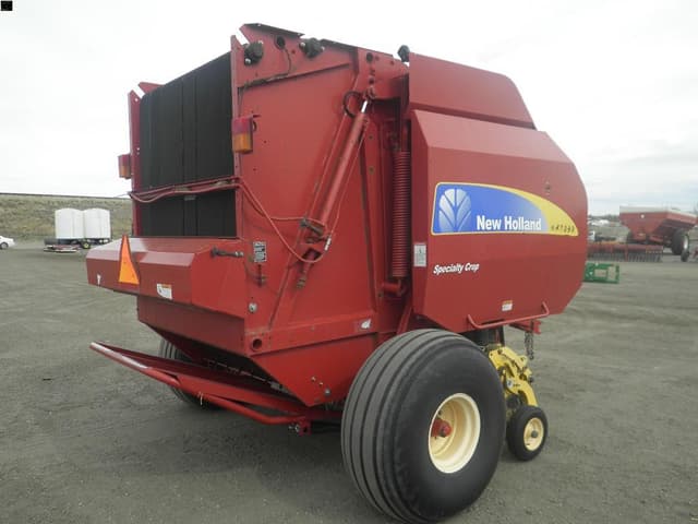 Image of New Holland BR7090 Specialty Crop equipment image 1