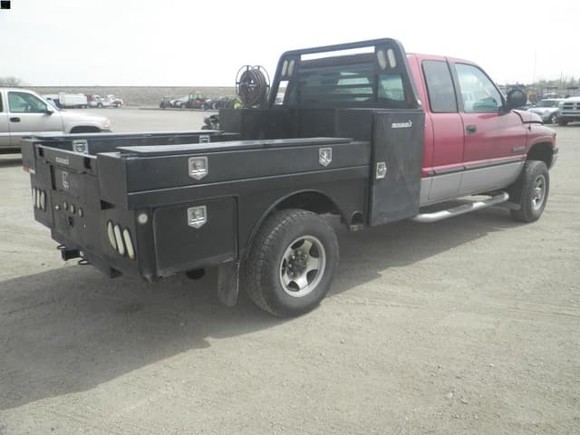 Image of Dodge Ram 2500 equipment image 4