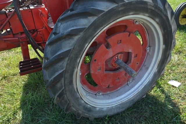 Image of Farmall Super C equipment image 2